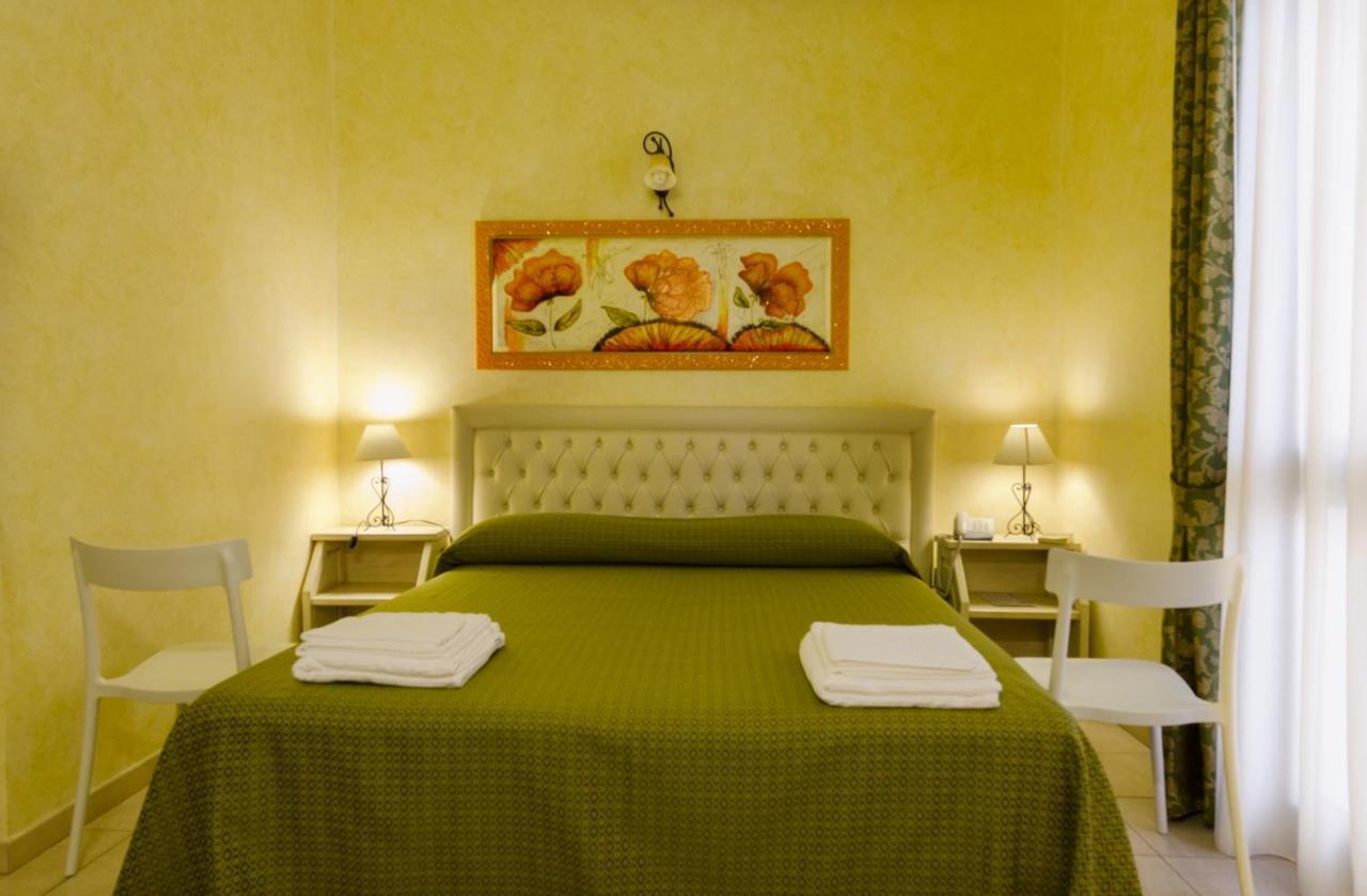 Hotel Salento Gold Beach Marina Di Pescoluse Oda fotoğraf